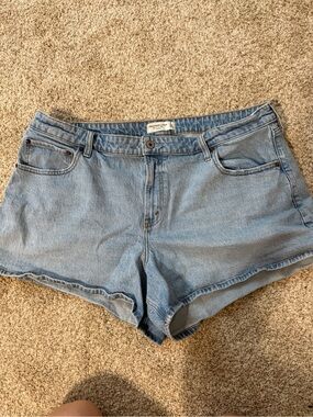 Abercrombie & Fitch A-Line shorts, Mid Rise